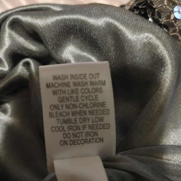Apt 9 Silver Sequin Top Size Small - Picture 6 of 14